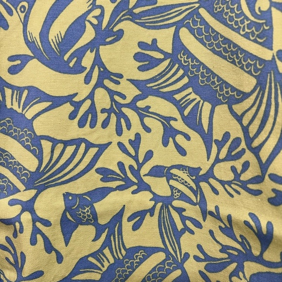 Talbots Women's Sz 10 Green/Blue Fish Vtg Print Stretch Cropped Capri Pants - Picture 3 of 8